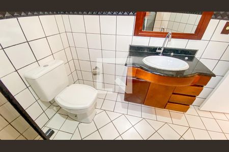Casa para alugar com 156m², 3 quartos e 2 vagas Casa para alugar com 156m², 3 quartos e 2 vagasBanheiro