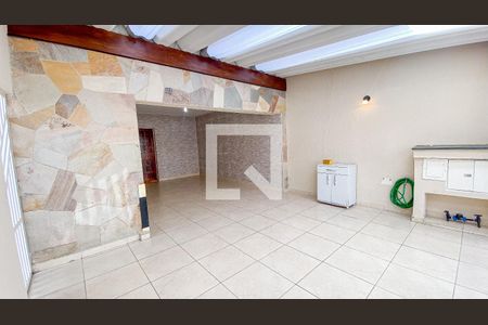 Casa para alugar com 156m², 3 quartos e 2 vagas Casa para alugar com 156m², 3 quartos e 2 vagasGaragem