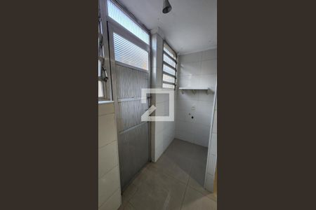 Área de Serviço de apartamento para alugar com 2 quartos, 77m² em Aparecida, Santos