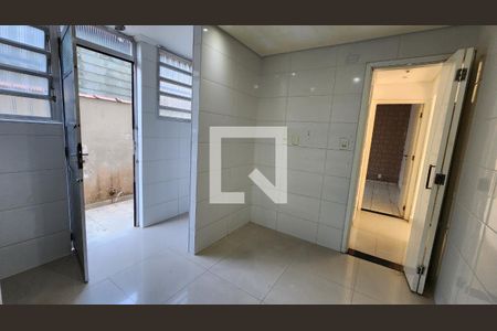 Apartamento para alugar com 77m², 2 quartos e 1 vaga Apartamento para alugar com 77m², 2 quartos e 1 vagaCozinha