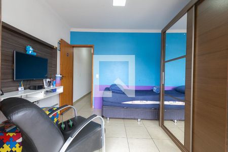 Casa à venda com 180m², 3 quartos e 5 vagasQuarto 2