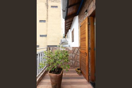 Casa à venda com 180m², 3 quartos e 5 vagasVaranda do Quarto 2