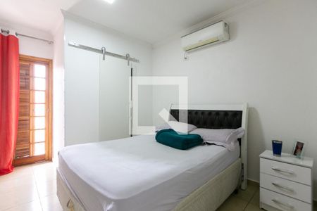 Casa à venda com 180m², 3 quartos e 5 vagasSuíte