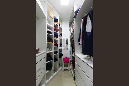 Casa à venda com 180m², 3 quartos e 5 vagasCloset / Suíte