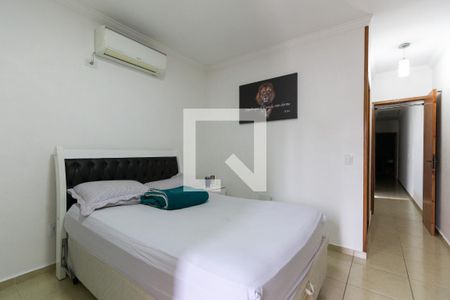 Casa à venda com 180m², 3 quartos e 5 vagasSuíte