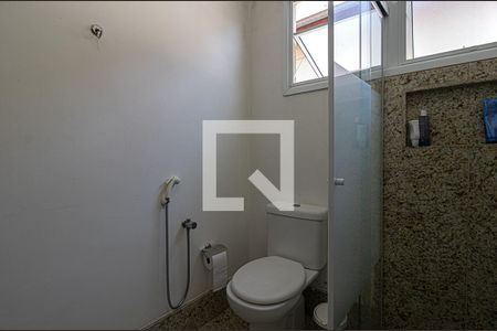 Casa à venda com 300m², 4 quartos e 8 vagas Casa à venda com 300m², 4 quartos e 8 vagasbanheiro social