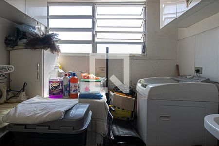 Casa à venda com 300m², 4 quartos e 8 vagas Casa à venda com 300m², 4 quartos e 8 vagasárea de serviço