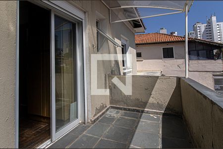 Casa à venda com 300m², 4 quartos e 8 vagas Casa à venda com 300m², 4 quartos e 8 vagassacada da suíte1
