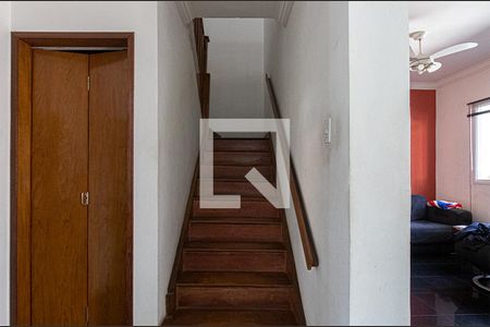 Casa à venda com 300m², 4 quartos e 8 vagas Casa à venda com 300m², 4 quartos e 8 vagasacesso aos pisos