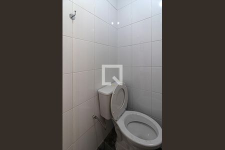 Casa à venda com 300m², 4 quartos e 8 vagas Casa à venda com 300m², 4 quartos e 8 vagasbanheiro 2 do salão de festas