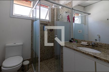 Casa à venda com 300m², 4 quartos e 8 vagas Casa à venda com 300m², 4 quartos e 8 vagasbanheiro social
