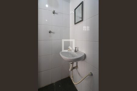 Casa à venda com 300m², 4 quartos e 8 vagas Casa à venda com 300m², 4 quartos e 8 vagasbanheiro 2 do salão de festas