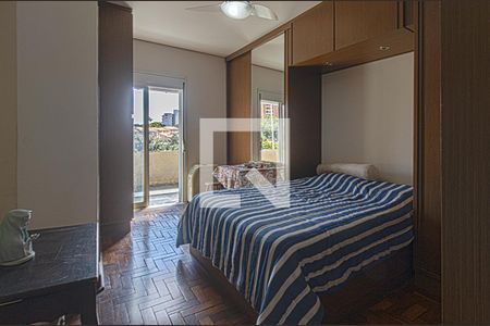 Casa à venda com 300m², 4 quartos e 8 vagas Casa à venda com 300m², 4 quartos e 8 vagassuíte