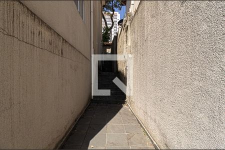 Casa à venda com 300m², 4 quartos e 8 vagas Casa à venda com 300m², 4 quartos e 8 vagascorredor lateral