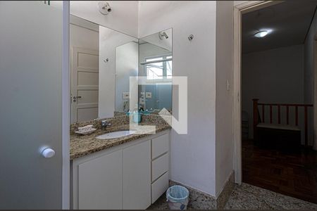 Casa à venda com 300m², 4 quartos e 8 vagas Casa à venda com 300m², 4 quartos e 8 vagasbanheiro social