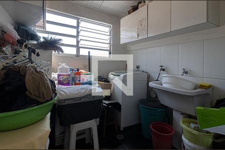 Casa à venda com 300m², 4 quartos e 8 vagas Casa à venda com 300m², 4 quartos e 8 vagasárea de serviço