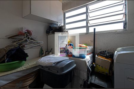 Casa à venda com 300m², 4 quartos e 8 vagas Casa à venda com 300m², 4 quartos e 8 vagasárea de serviço