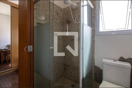 Casa à venda com 300m², 4 quartos e 8 vagas Casa à venda com 300m², 4 quartos e 8 vagasbanheiro da suíte1 e 2