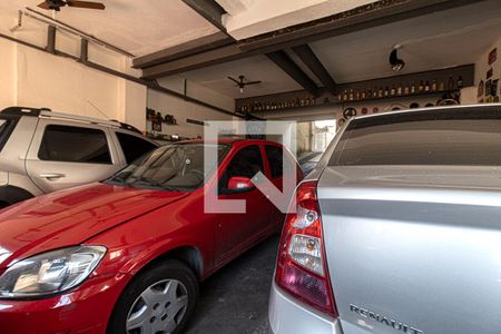 Casa à venda com 300m², 4 quartos e 8 vagas Casa à venda com 300m², 4 quartos e 8 vagasgaragem