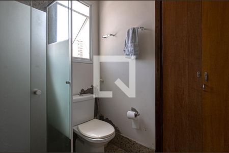 Casa à venda com 300m², 4 quartos e 8 vagas Casa à venda com 300m², 4 quartos e 8 vagasbanheiro da suíte1 e 2