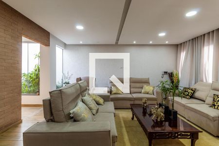 Casa à venda com 4 quartos, 750m² em Vila Galvão, Guarulhos