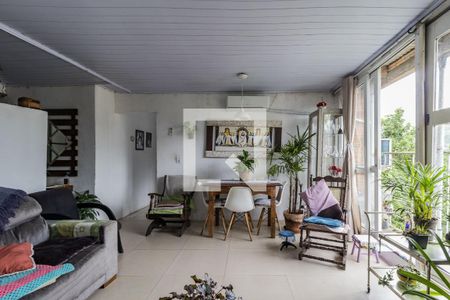 Sala de casa à venda com 3 quartos, 130m² em Jardim Carvalho, Porto Alegre