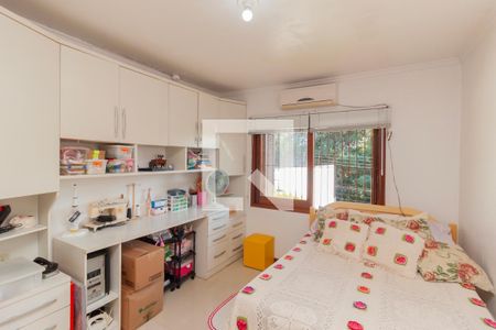 Casa à venda com 347m², 4 quartos e 4 vagas Casa à venda com 347m², 4 quartos e 4 vagasQuarto 2