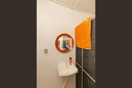 Casa à venda com 347m², 4 quartos e 4 vagas Casa à venda com 347m², 4 quartos e 4 vagasBanheiro da garagem