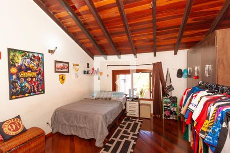 Casa à venda com 347m², 4 quartos e 4 vagas Casa à venda com 347m², 4 quartos e 4 vagasSuíte 2