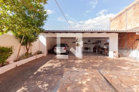 Casa à venda com 347m², 4 quartos e 4 vagas Casa à venda com 347m², 4 quartos e 4 vagasGaragem