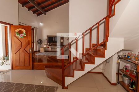Casa à venda com 347m², 4 quartos e 4 vagas Casa à venda com 347m², 4 quartos e 4 vagasHall de entrada