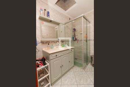 Casa à venda com 347m², 4 quartos e 4 vagas Casa à venda com 347m², 4 quartos e 4 vagasBanheiro da Suíte