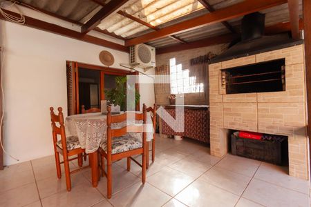 Casa à venda com 347m², 4 quartos e 4 vagas Casa à venda com 347m², 4 quartos e 4 vagasChurrasqueira