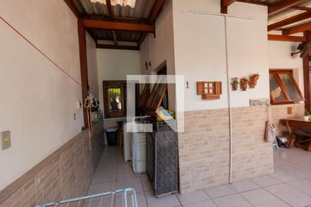 Casa à venda com 347m², 4 quartos e 4 vagas Casa à venda com 347m², 4 quartos e 4 vagasÁrea externa