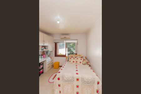 Casa à venda com 347m², 4 quartos e 4 vagas Casa à venda com 347m², 4 quartos e 4 vagasQuarto 2