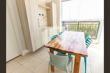 Apartamento à venda com 65m², 2 quartos e 1 vagaVaranda