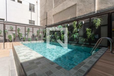 Studio para alugar com 36m², 1 quarto e sem vaga Studio para alugar com 36m², 1 quarto e sem vagaÁrea comum - Piscina