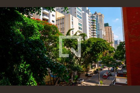Vista de apartamento à venda com 4 quartos, 178m² em Higienópolis, São Paulo