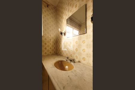 Casa à venda com 300m², 3 quartos e 3 vagas Casa à venda com 300m², 3 quartos e 3 vagasBanheiro da Suíte