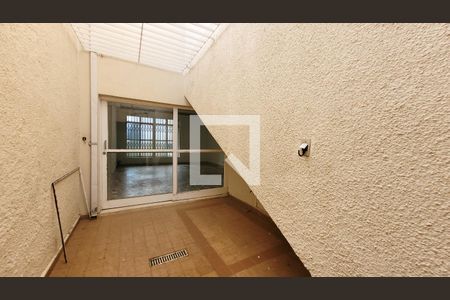 Casa à venda com 300m², 3 quartos e 3 vagas Casa à venda com 300m², 3 quartos e 3 vagasJardim de Inverno