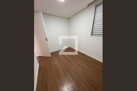 Quarto 2 de apartamento para alugar com 2 quartos, 50m² em Parque Ipê, São Paulo