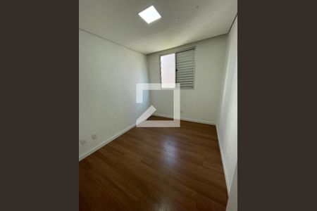 Quarto 1 de apartamento para alugar com 2 quartos, 50m² em Parque Ipê, São Paulo