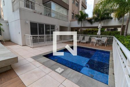 Apartamento para alugar com 100m², 2 quartos e 2 vagasÁrea comum - Piscina