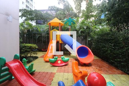 Apartamento para alugar com 100m², 2 quartos e 2 vagasÁrea comum - Playground