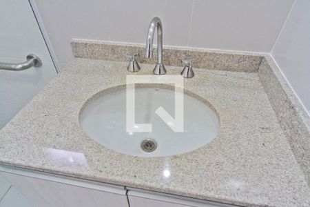Apartamento para alugar com 100m², 2 quartos e 2 vagas Apartamento para alugar com 100m², 2 quartos e 2 vagasBanheiro da Suíte 1