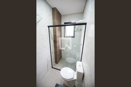 Banheiro de kitnet/studio para alugar com 1 quarto, 28m² em Centro, Taubaté