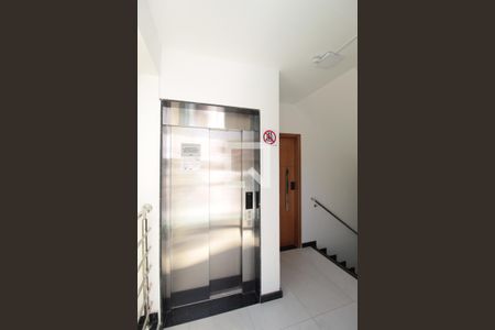 Apartamento à venda com 130m², 2 quartos e 2 vagasArea Comum