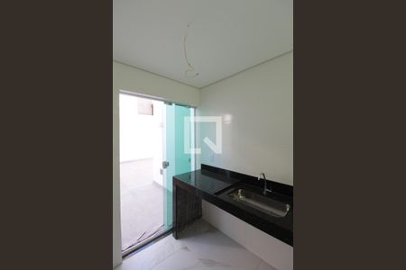 Apartamento à venda com 130m², 2 quartos e 2 vagasCozinha e Área de Serviço