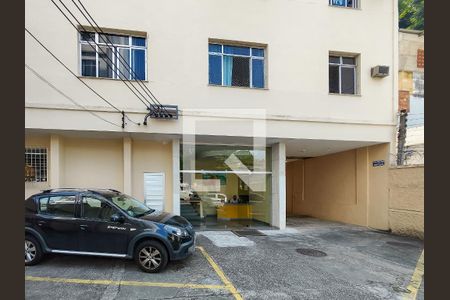 Apartamento para alugar com 75m², 2 quartos e 1 vaga Apartamento para alugar com 75m², 2 quartos e 1 vagaFachada e portaria