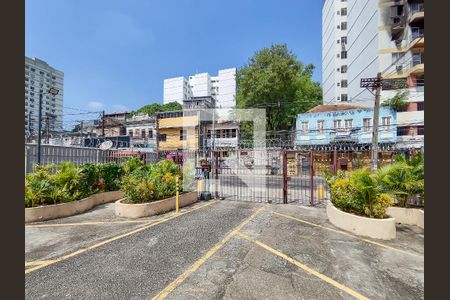 Apartamento para alugar com 75m², 2 quartos e 1 vaga Apartamento para alugar com 75m², 2 quartos e 1 vagaFachada e portaria